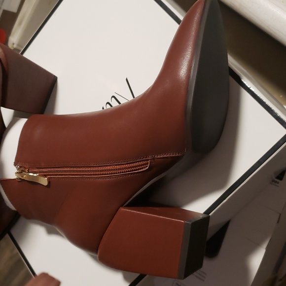 Ladies Allaswish Ankle Boots - Picture 5 of 9